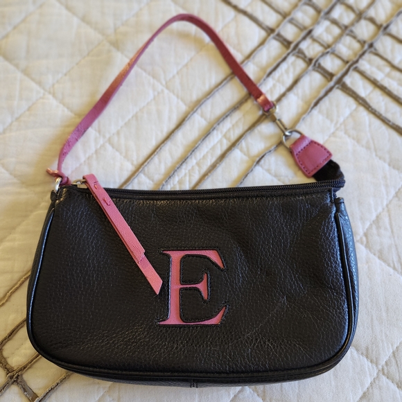 Kelly B Handbags - Elegant Black and Pink Shoulder Bag